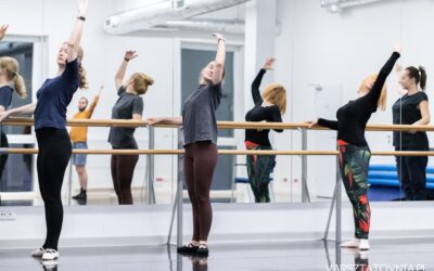 Zalety baletu dla dorosłych: Odkryj radość i korzyści zdrowotne ruchu na przestrzeni lat